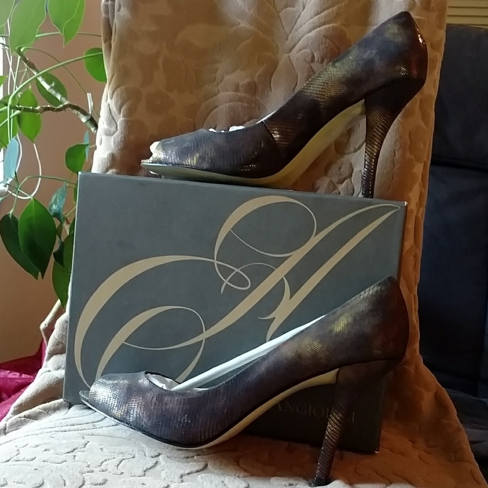 Enzo Angiolini US Size 9.5 Peeptoe heels